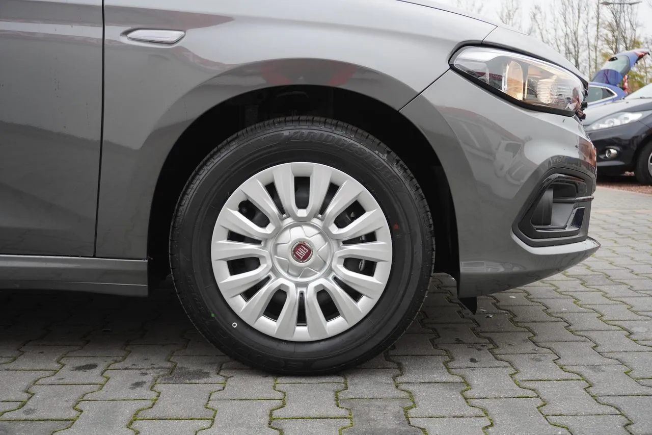 Fiat Tipo Hatchback 1.4 Bluetooth...  Image 7