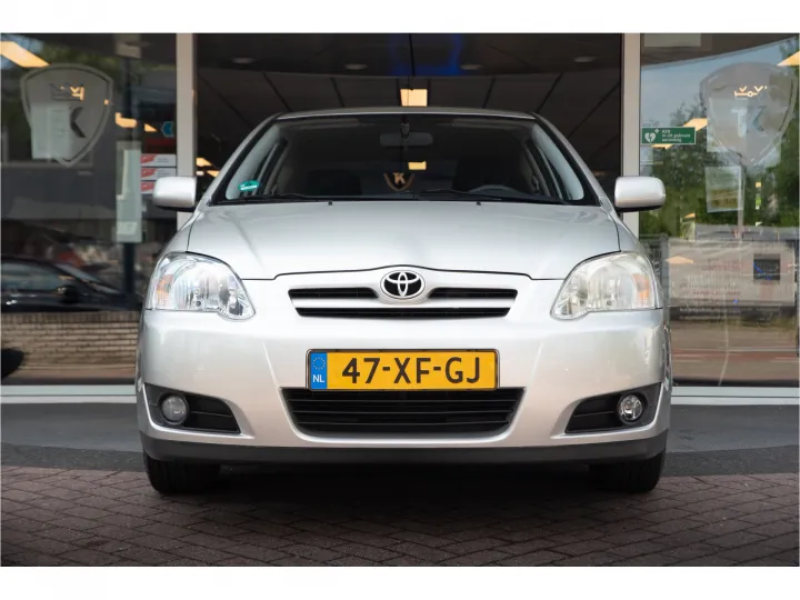 Toyota Corolla 1.6 VVT-i Anniversary  Image 2